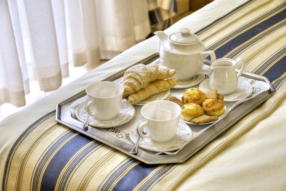 Hotel Kennedy Nova Gzira Bagian luar foto