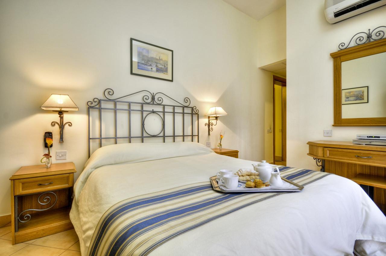 Hotel Kennedy Nova Gzira Bagian luar foto